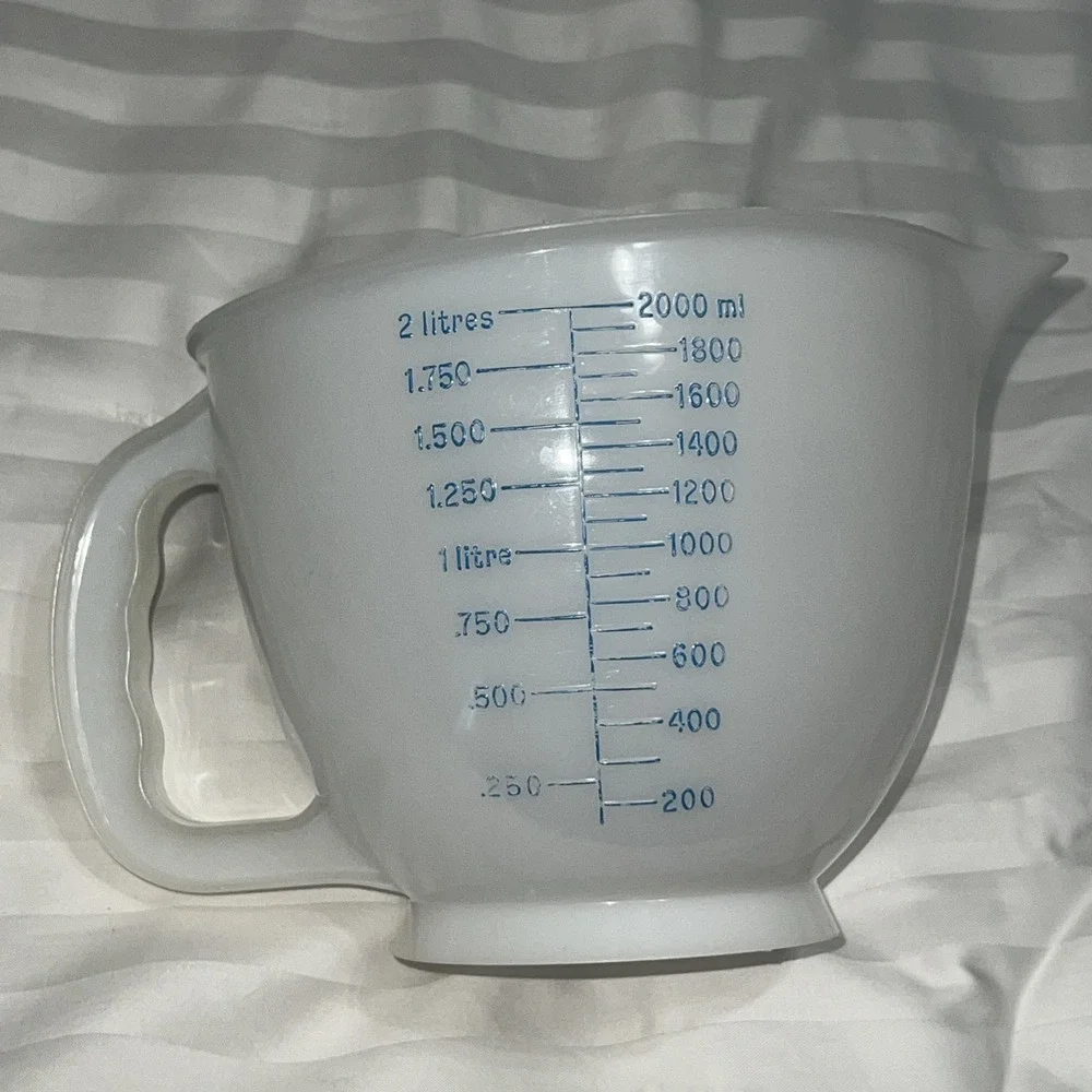 Vintage Tupperware Mix-N-Stor Measuring Cup Pitcher Handle 8 c 2 L 500-7  1977